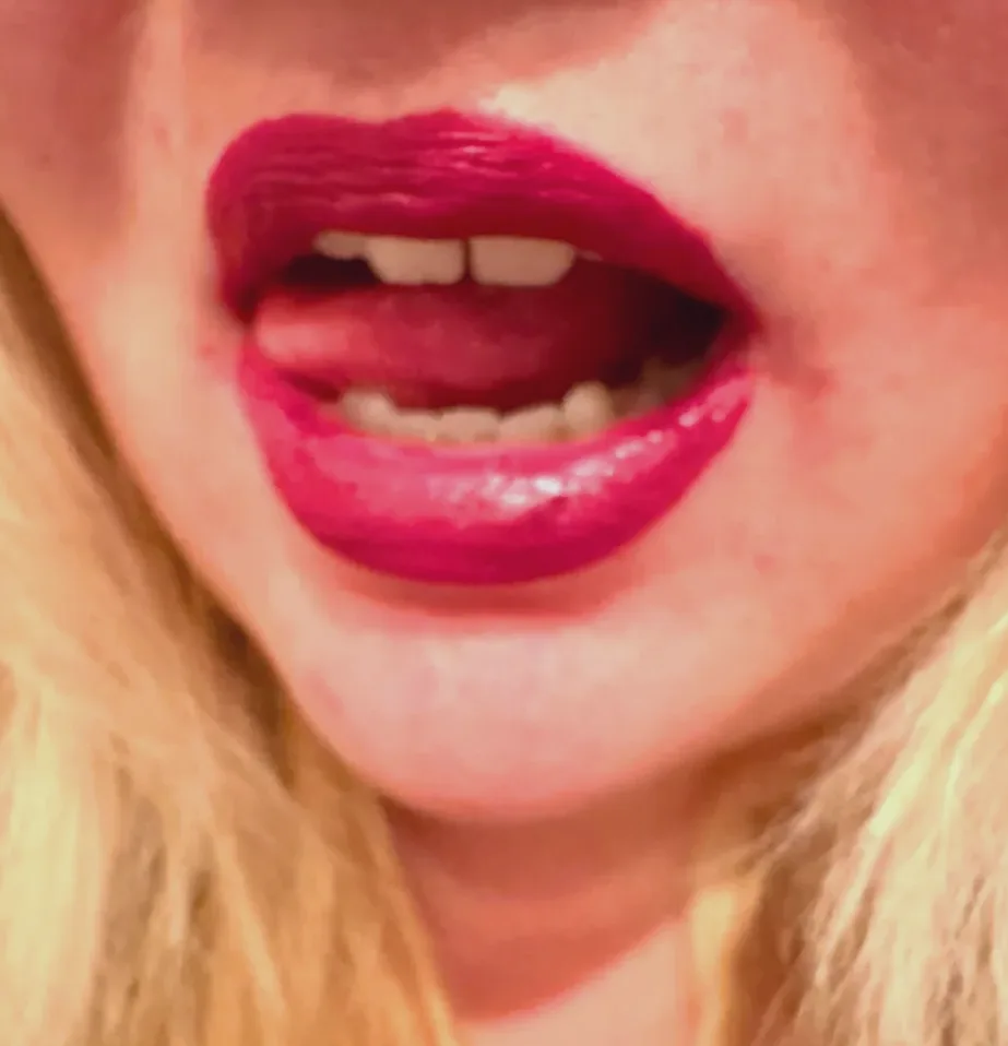 Bianca, 24