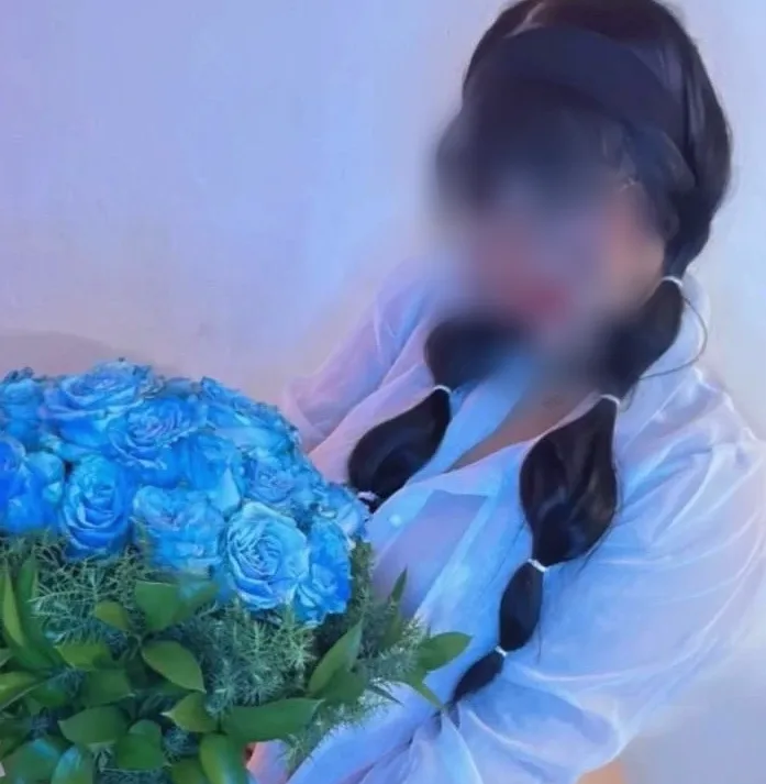 Fatma, 25