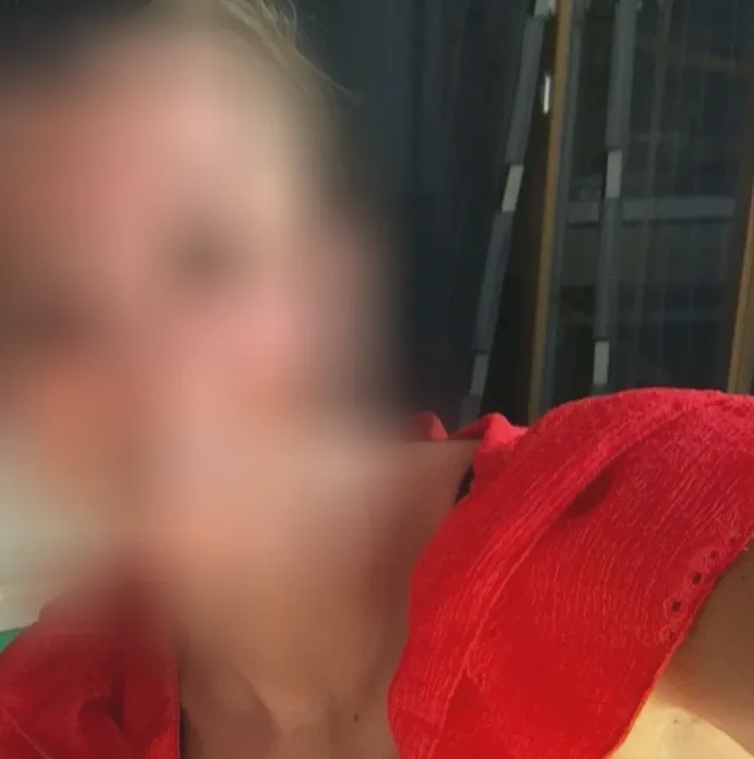 Isabell, 36