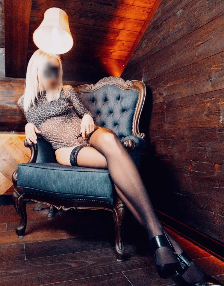 Jacqueline, 32