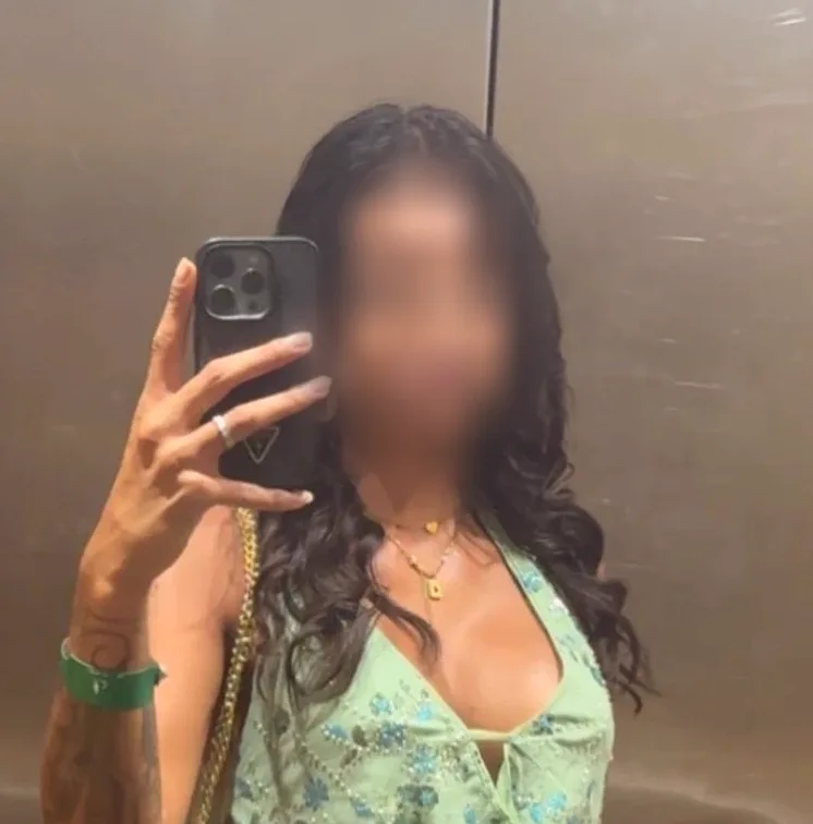 Leyla, 23