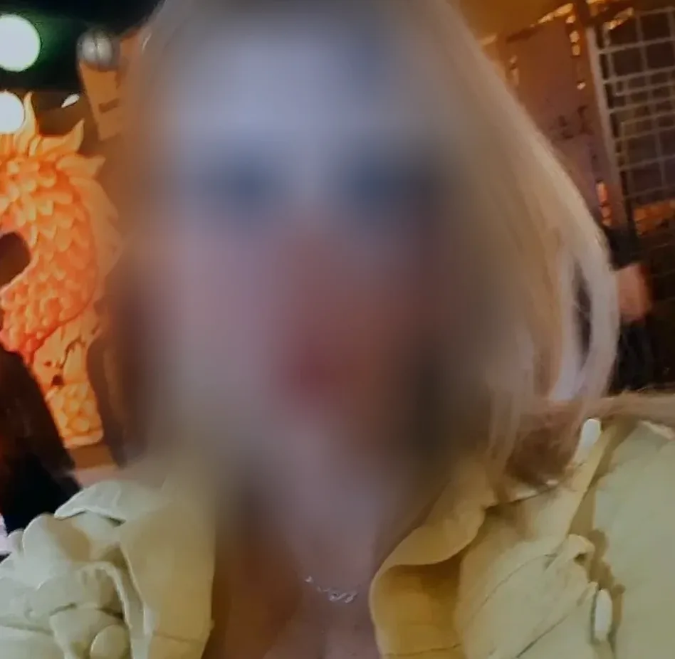 Marina, 35