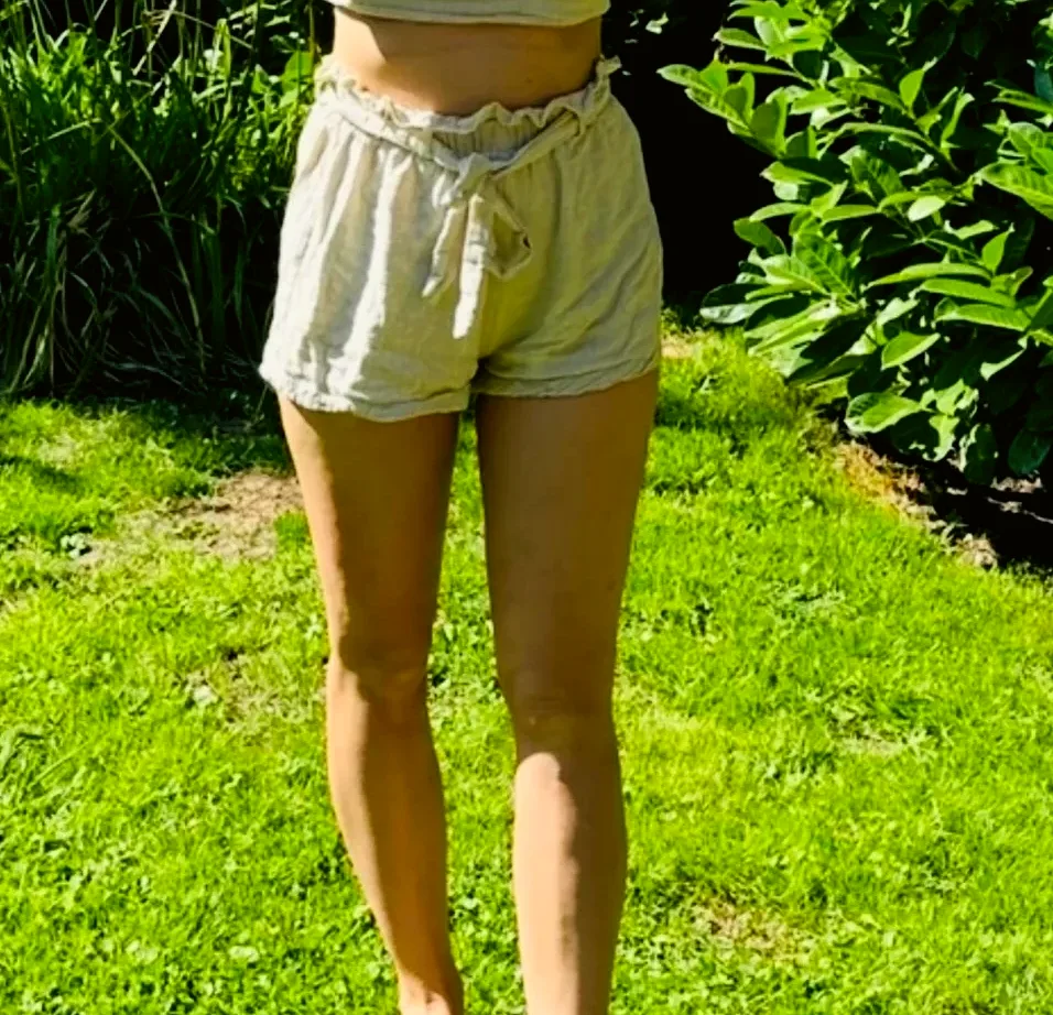Rebecca, 29